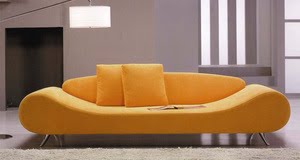 żółta sofa w futurystycznym stylu